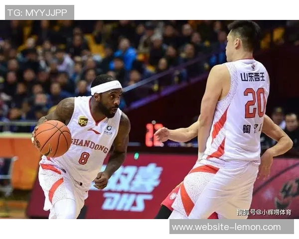 南京羽毛球队在冠军赛积分榜上以60分稳居第一名展现强劲实力