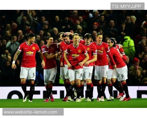 曼城与曼联历史交锋记录分析及精彩瞬间回顾